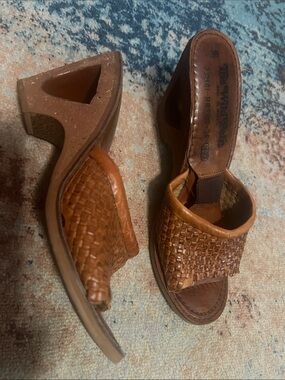 Vintage Brazil-made The Wild Pair 9B Woven Leather & Cork Mule Slides